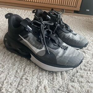 Nike Black and Gray Air Max 2021